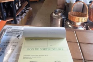 le carnet de retrait du moulin à huile d'olive pour une belle saison